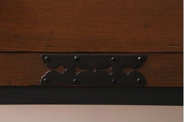 アンティーク家具　時代箪笥リメイク　ヒノキ材　棚付きの和風サイドボード(衣装箪笥)(R-043507)