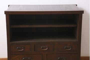 アンティーク家具　引き出し付き　木味が魅力の鉄脚リビングボード(ガラス戸棚、収納棚、キャビネット)(R-043508)