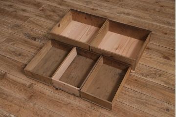アンティーク家具　引き出し付き　木味が魅力の鉄脚リビングボード(ガラス戸棚、収納棚、キャビネット)(R-043508)