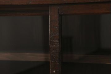 アンティーク家具　引き出し付き　木味が魅力の鉄脚リビングボード(ガラス戸棚、収納棚、キャビネット)(R-043508)