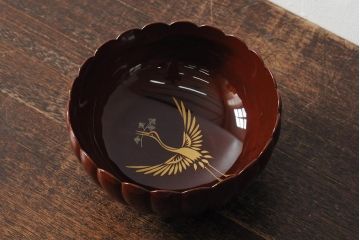 箱付き　昭和初期　平安象彦　鶴蒔絵　菊型菓子鉢(漆器)(R-043518)