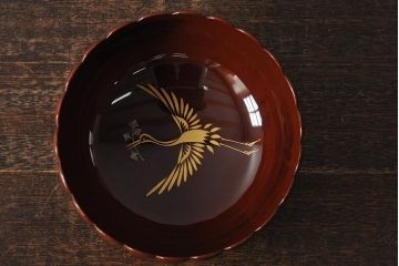 箱付き　昭和初期　平安象彦　鶴蒔絵　菊型菓子鉢(漆器)(R-043518)