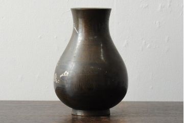 アンティーク雑貨　大正昭和初期　花に富士山図　銀象嵌彫金花瓶(菅原作蔵、花器、フラワーベース)(R-043519)