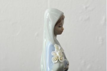 リヤドロ(LLADRO)　希少　ユリを持つ少女　GIRL WITH FLOWERS(オブジェ、置き物)(R-043526)