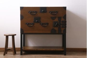 アンティーク家具　時代箪笥リメイク　ヒノキ材　棚付きの和風サイドボード(衣装箪笥)(R-043528)