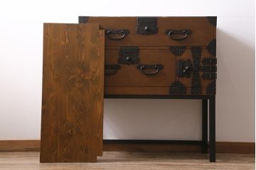 アンティーク家具　時代箪笥リメイク　ヒノキ材　棚付きの和風サイドボード(衣装箪笥)(R-043528)