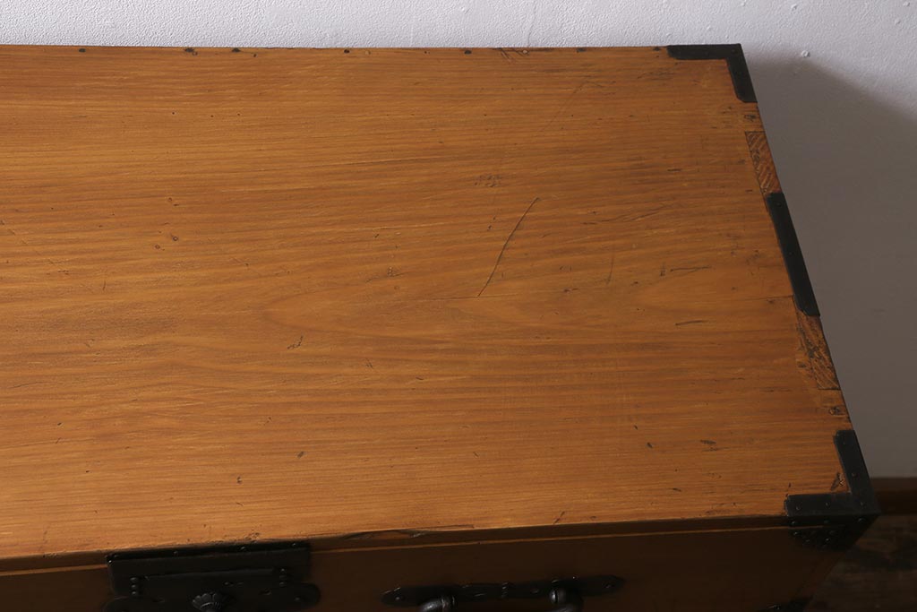 アンティーク家具　時代箪笥リメイク　ヒノキ材　棚付きの和風サイドボード(衣装箪笥)(R-043528)