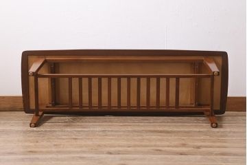 ヴィンテージ家具　北欧ビンテージ　チーク材　モダンなタイル天板のコーヒーテーブル(センターテーブル)(R-043529)