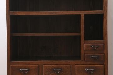 アンティーク家具　前面ケヤキ材　引き出し付き　上品なつくりの和風キャビネット(水屋箪笥、収納棚)(R-043530)