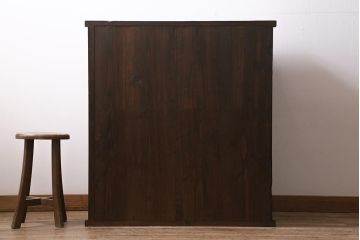 アンティーク家具　前面ケヤキ材　引き出し付き　上品なつくりの和風キャビネット(水屋箪笥、収納棚)(R-043530)