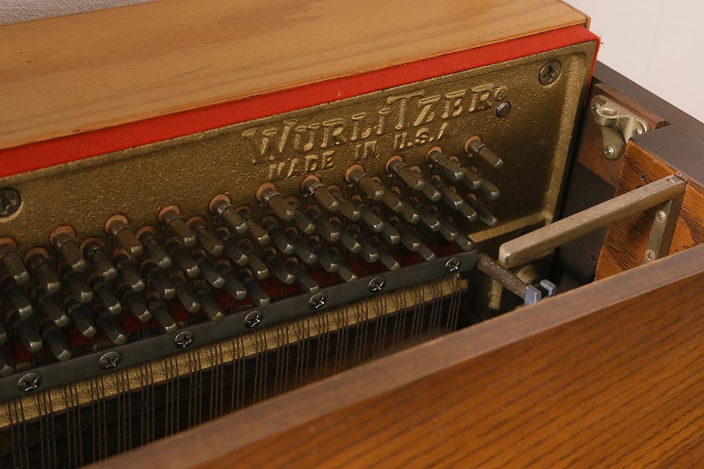 中古 アメリカ製 WURLTZER(ワーリッツァー) モデル2860 シリアル1737198 コンソールピアノ・スツールセット(定価約150〜200万円)(R-043532)