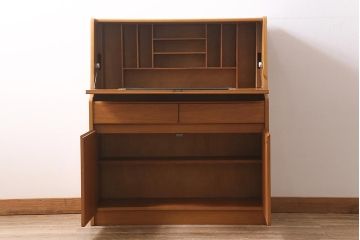 ヴィンテージ家具　北欧ビンテージ　Remploy　ワンルームにもおすすめなライティングビューロー(デスク、在宅ワーク、在宅用簿記机)(R-043536)