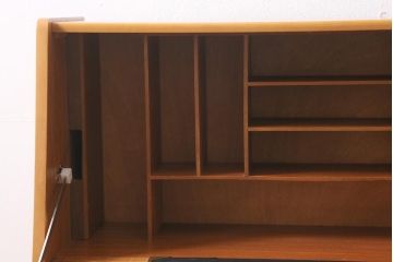 ヴィンテージ家具　北欧ビンテージ　Remploy　ワンルームにもおすすめなライティングビューロー(デスク、在宅ワーク、在宅用簿記机)(R-043536)