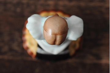 ハンガリー　HOLLOHAZA(ホロハーザ)　少女とカモメの陶器人形2個セット(オブジェ、置き物)(R-043541)