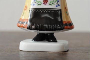 ハンガリー　HOLLOHAZA(ホロハーザ)　少女とカモメの陶器人形2個セット(オブジェ、置き物)(R-043541)