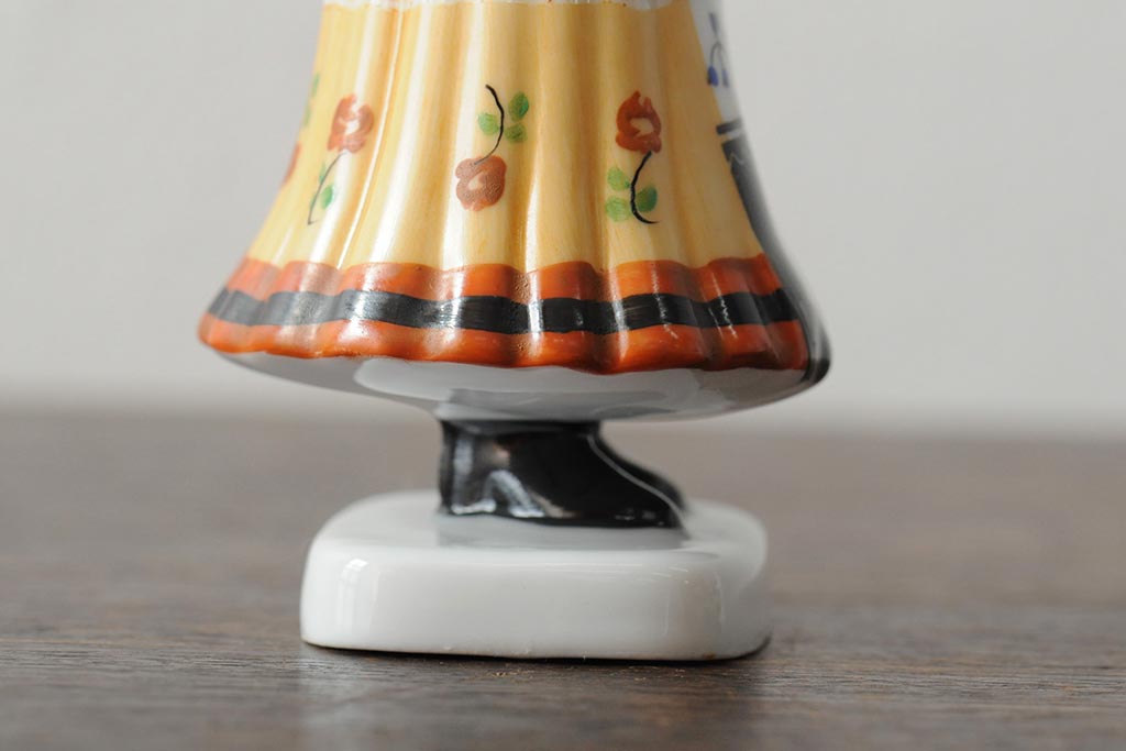 ハンガリー　HOLLOHAZA(ホロハーザ)　少女とカモメの陶器人形2個セット(オブジェ、置き物)(R-043541)