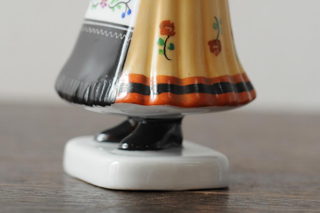 ハンガリー　HOLLOHAZA(ホロハーザ)　少女とカモメの陶器人形2個セット(オブジェ、置き物)(R-043541)