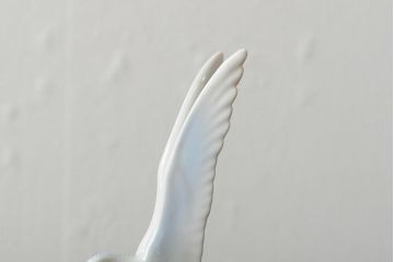 ハンガリー　HOLLOHAZA(ホロハーザ)　少女とカモメの陶器人形2個セット(オブジェ、置き物)(R-043541)