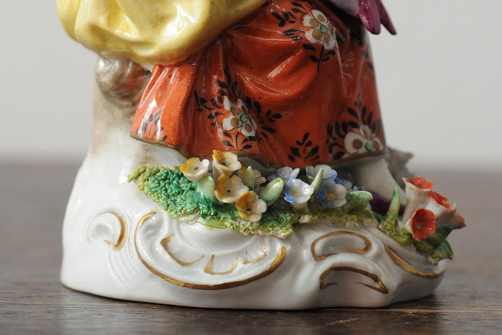 ドイツ　Sitzendorfer Porzellanmanufaktur(?)　花と少女/ウィーン　AUGARTEN(アウガルテン?)　貴婦人(フィギュリン、陶器人形、置き物、2点セット)(R-043542)