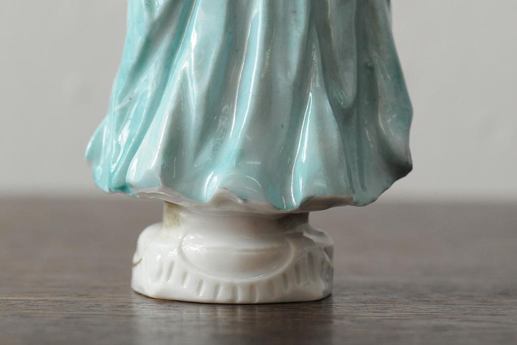 ドイツ　Sitzendorfer Porzellanmanufaktur(?)　花と少女/ウィーン　AUGARTEN(アウガルテン?)　貴婦人(フィギュリン、陶器人形、置き物、2点セット)(R-043542)