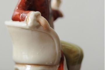 ドイツ?　フィギュリン4個セット　オクトーバーフェスト?　モーツァルト　他2体(陶器置物、オブジェ)(R-043543)