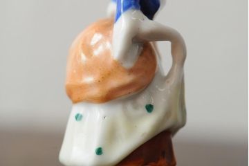 ドイツ?　フィギュリン4個セット　オクトーバーフェスト?　モーツァルト　他2体(陶器置物、オブジェ)(R-043543)