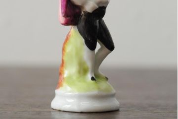 ドイツ?　フィギュリン4個セット　オクトーバーフェスト?　モーツァルト　他2体(陶器置物、オブジェ)(R-043543)