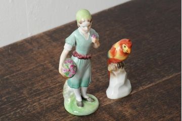 ハンガリー　HEREND(ヘレンド)　少女と鳥の置物2個セット(フィギリン、人形、西洋陶磁器)(R-043544)