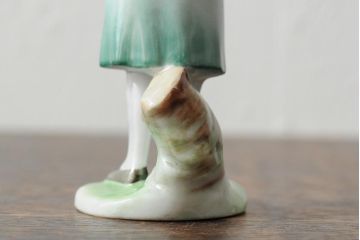 ハンガリー　HEREND(ヘレンド)　少女と鳥の置物2個セット(フィギリン、人形、西洋陶磁器)(R-043544)