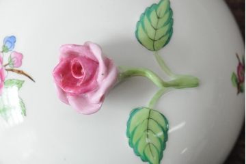 ハンガリー　HEREND(ヘレンド)　バラの小物入れ(丸形ボンボン入れ、西洋陶磁器)(R-043547)