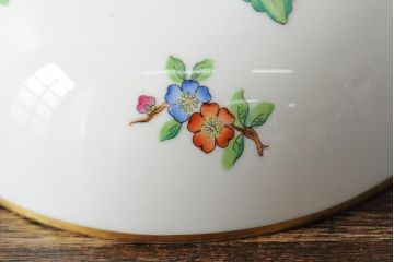 ハンガリー　HEREND(ヘレンド)　バラの小物入れ(丸形ボンボン入れ、西洋陶磁器)(R-043547)