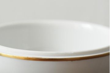 ハンガリー　HEREND(ヘレンド)　バラの小物入れ(丸形ボンボン入れ、西洋陶磁器)(R-043547)