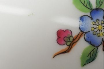 ハンガリー　HEREND(ヘレンド)　バラの小物入れ(丸形ボンボン入れ、西洋陶磁器)(R-043547)