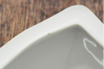 ハンガリー　HEREND(ヘレンド)　エレガントで高貴な印象の脚付き小物入れ(ジュエリーボックス、西洋陶磁器)(R-043549)