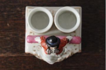 アンティーク雑貨　民族衣装　マジシャン　人物　陶器の置物3点セット(オブジェ、ペン立て、小物入れ、ディスプレイ雑貨)(R-043550)