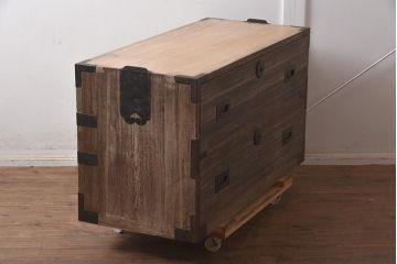 和製アンティーク　昭和初期　桐材　モダンな雰囲気の箪笥ローボード(引き出し、和タンス、ローチェスト、桐箪笥、桐たんす)(R-043552)