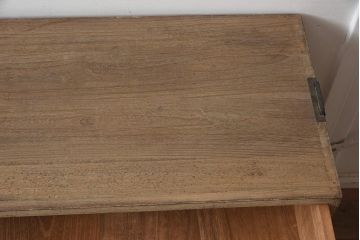 和製アンティーク　昭和中期　桐材　古びた風合いが味わい深い箪笥(収納箪笥、衣装箪笥、桐箪笥、桐たんす)(R-043554)