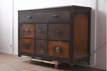 アンティーク家具　昭和初期　年月を重ねた味わいが魅力のチェスト(引き出し)(R-043563)