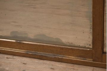 レトロ家具　昭和レトロ　昭和中期　珍しいデザインが目を惹く古い商店の陳列棚(ショーケース、ガラスケース、キャビネット)(R-043567)