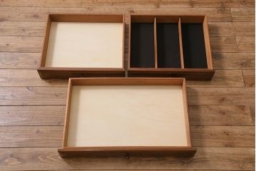 ヴィンテージ家具　北欧ビンテージ　チーク材　レトロテイストのサイドボード(リビングボード)(R-043572)