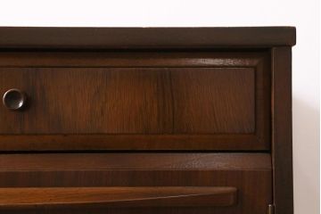 ヴィンテージ家具　北欧ビンテージ　チーク材　レトロテイストのサイドボード(リビングボード)(R-043572)