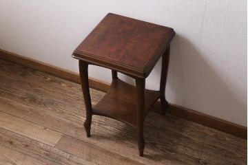 ビンテージ家具　オールドマルニ　maruni(マルニ木工)　棚付き　アンティーク家具とも馴染む木製のサイドテーブル(花台)(R-043574)