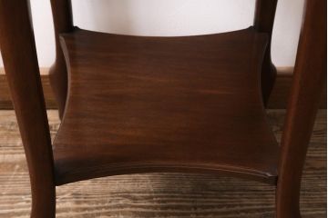 ビンテージ家具　オールドマルニ　maruni(マルニ木工)　棚付き　アンティーク家具とも馴染む木製のサイドテーブル(花台)(R-043574)