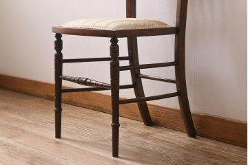 アンティーク家具　フランスアンティーク　1920年頃　ウォールナット材　象嵌が凝った印象を与えるチェア(椅子)(R-043576)