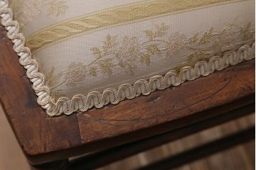 アンティーク家具　フランスアンティーク　1920年頃　ウォールナット材　象嵌が凝った印象を与えるチェア(椅子)(R-043576)