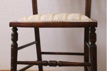 アンティーク家具　フランスアンティーク　1920年頃　ウォールナット材　象嵌が凝った印象を与えるチェア(椅子)(R-043576)