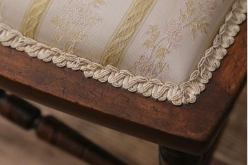 アンティーク家具　フランスアンティーク　1920年頃　ウォールナット材　象嵌が凝った印象を与えるチェア(椅子)(R-043577)