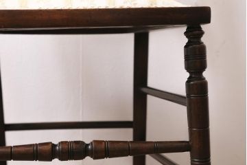アンティーク家具　フランスアンティーク　1920年頃　ウォールナット材　象嵌が凝った印象を与えるチェア(椅子)(R-043577)