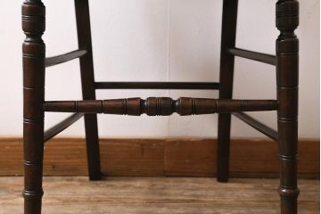 アンティーク家具　フランスアンティーク　1920年頃　ウォールナット材　象嵌が凝った印象を与えるチェア(椅子)(R-043577)