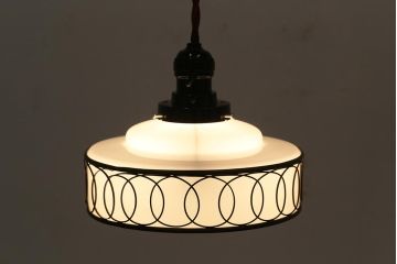 アンティーク照明　和製アンティーク　昭和初期　セルロイド　重なり合う丸のデザインが目を引く吊り下げ照明(シェード、天井照明、電笠)(R-043585)